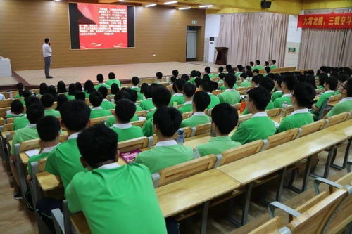 奋发成人之时 登云功成之志 聚龙2020届高三学生高考30天冲刺誓师大会侧记