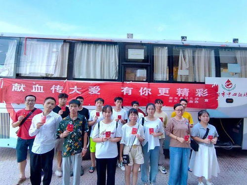 热血青春 担当未来 衡东高考学子用献血方式庆祝别样 成人礼