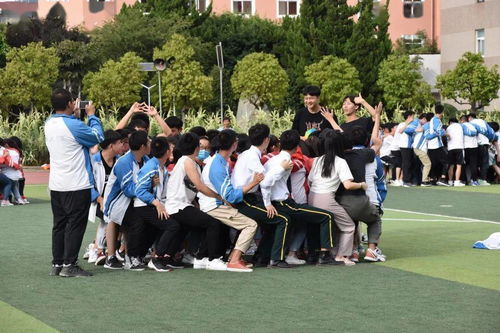 拼搏奋进 不负韶华 玉溪三中举办高考冲刺动员大会暨2017级成人礼